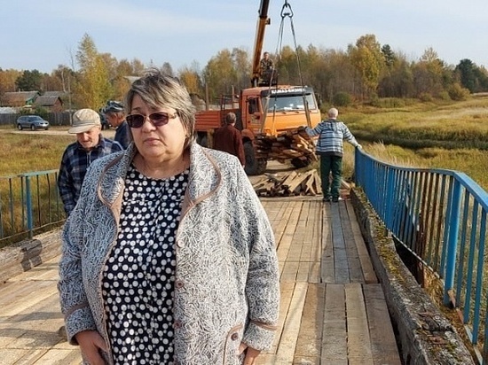 Пешеходный мост в Тверской области отремонтировал леспромхоз