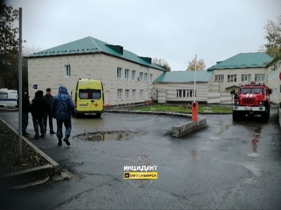 Из здания суда в Новосибирске срочно эвакуировали людей