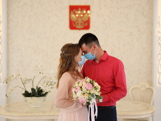 Число гостей на свадьбах ограничили в Забайкалье из-за COVID-19