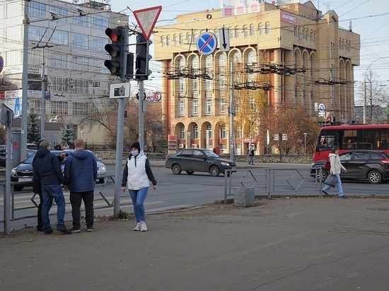 На пяти перекрёстках в Кирове появятся новые светофорные комплексы