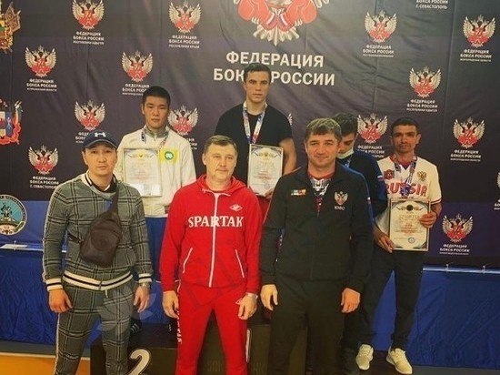 Калмыцкие боксеры завоевали серебро на чемпионате ЮФО