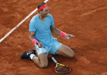 Выиграл финал Открытого чемпионата Франции в воскресенье, Рафаэль Надаль догнал Роджера Федерера по количеству титулов на турнирах Большого шлема