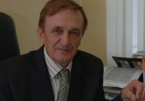 Виктор Скачков в 1983 году закончил Алтайский аграрный государственный университет по специальности «инженер-механик»