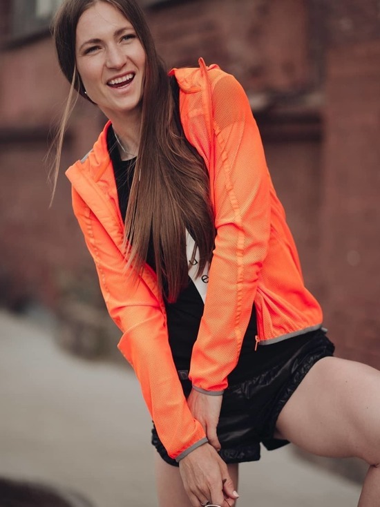 Брат Домрачевой прокомментировал ее позицию по белорусским протестам