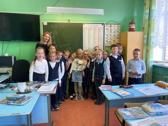 7-летняя американка провела урок английского для школьников Тверской области