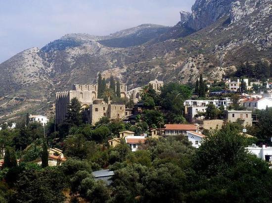 Власти Кипра отменили программу "Гражданство в обмен на инвестиции"
