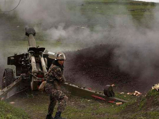 В Ереване сообщили о боях по всей линии соприкосновения в Карабахе