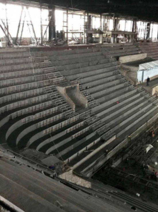 Деталями реконструкции знаменитого спортивного комплекса Новокузнецка поделился мэр города