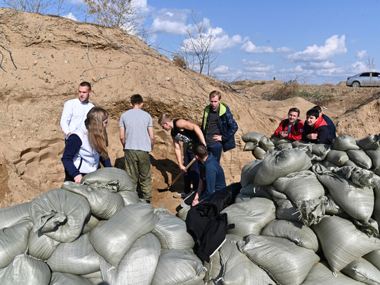 Около 600 хабаровских добровольцев поучаствовали в борьбе с паводками