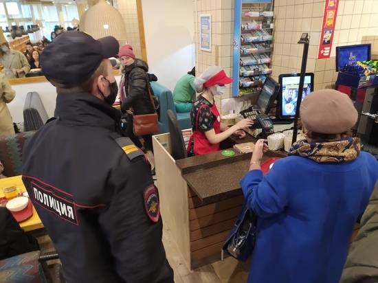 Полиция начала ловить посетителей без масок в ресторанах и магазинах Новосибирска