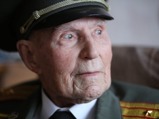 Бочаров выразил соболезнования в связи с уходом ветерана Владимира Турова