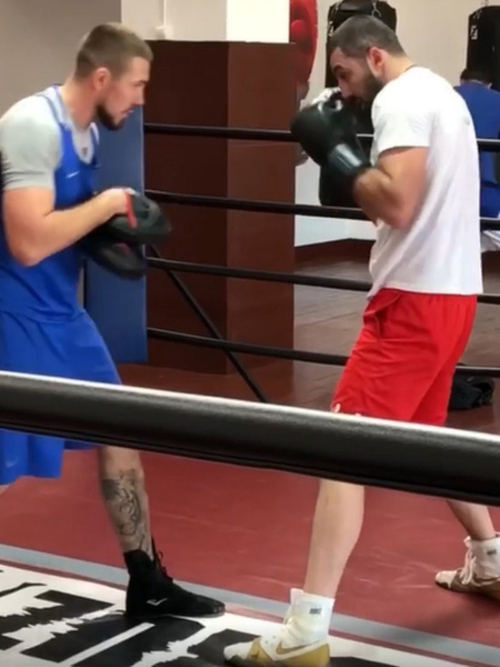 «Не было ни одного спарринга»: боксер из Бурятии Кушиташвили набрал вес