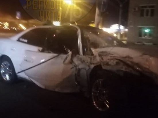 Пьяный водитель устроил ДТП возле здания правительства в Чите