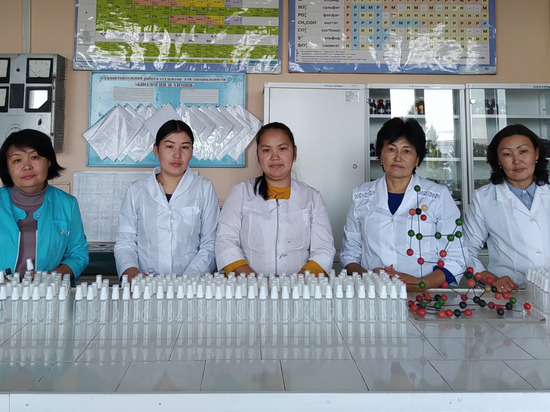 Тувинские студенты занялись производством антисептика