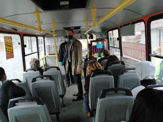 Пенсионерам в автобусах в Нижнем Новгороде бесплатно дадут маски