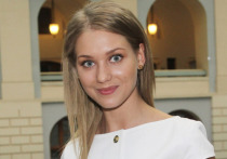 Зараженная коронавирусом российская актриса театра и кино Кристина Асмус на своей странице в Instagram рассказала о том, что столкнулась с чудовищными обвинениями в свой адрес
