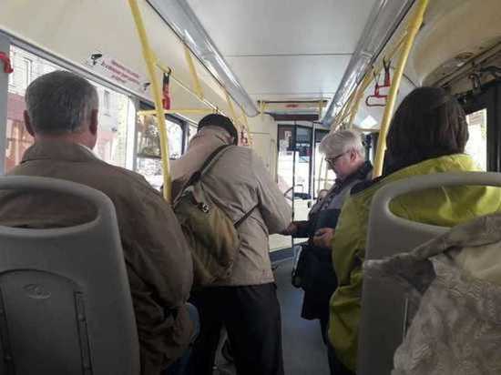 В Калуге маршрутки и троллейбусы не будут возить пассажиров без масок