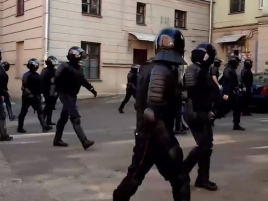 МВД Белоруссии пообещало "гуманно" применять оружие на митингах