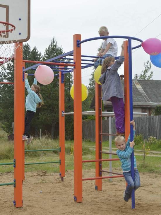 В Лихославльском районе открыли новую детскую площадку