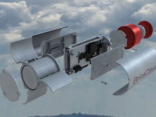 Стая беспилотников «слепит» радары зенитных ракетных комплексов