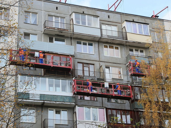 Более 200 фасадов домов Петербурга капитально отремонтируют