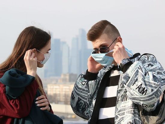 В московском транспорте усилится контроль за ношением масок и перчаток