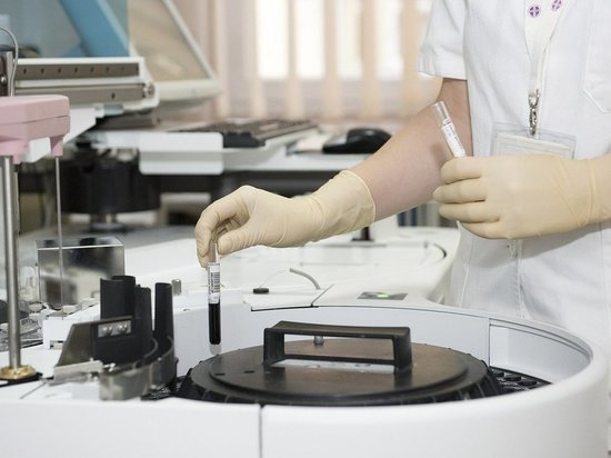 В новой инфекционной больнице в Великих Луках заработала ПЦР-лаборатория