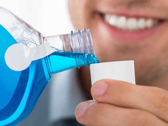 Ополаскиватели для рта могут быть полезными в борьбе с коронавирусом