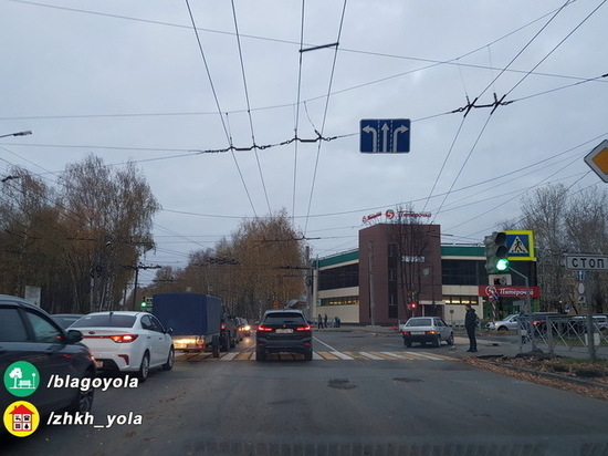 На перекрестке Йошкар-Олы вернули старый режим работы светофора