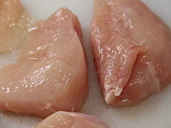 В Псковской области запретили ввоз куриного мяса