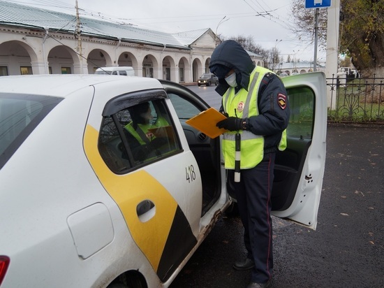 В Костроме начались рейды по проверке легковых такси