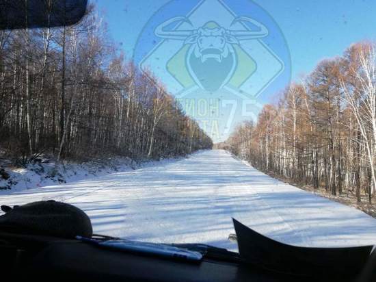 Водители фур жалуются на гололёд в районах Забайкалья