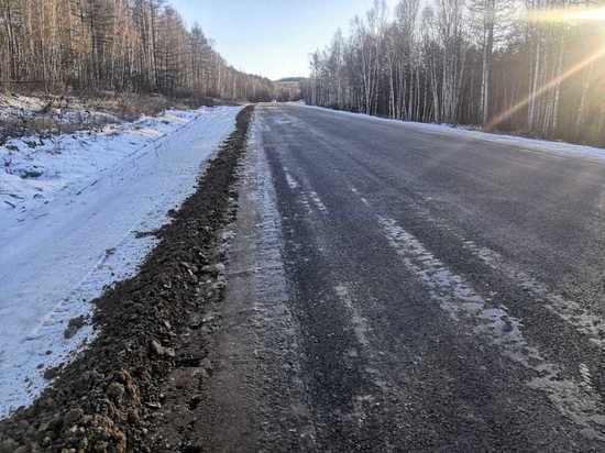 Два участка дорог в Забайкалье очистили от снега и льда