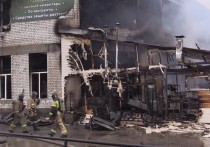 Представители управляющей компании совместно с советом дома обследовали квартиры, которые были повреждены крупным пожаром в торговом центре на Острове в Чите