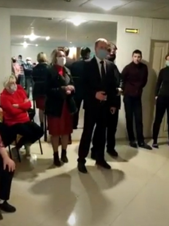 Жителей дома на Батова в Ярославле мэрия опять пыталась выселить из гостиниц