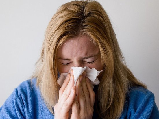 По словам эксперта, симптомы коронавируса и аллергии легко спутать