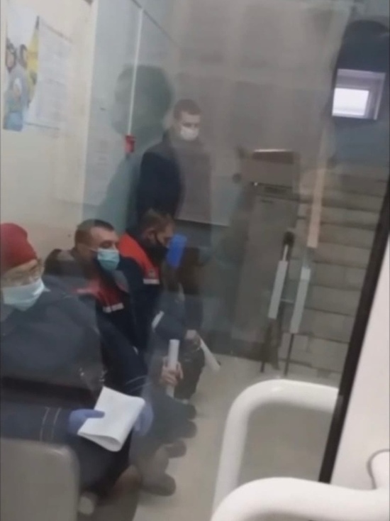 Жители Новотроицка недовольны очередями в больницах