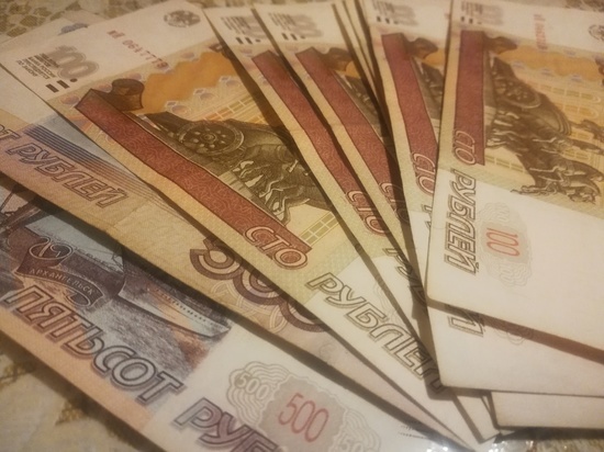 В Оренбурге задержали сотрудника банка, который обманул клиента