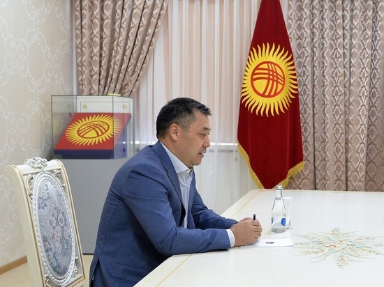 Выборы президента Кыргызстана и депутатов перенесли на полгода