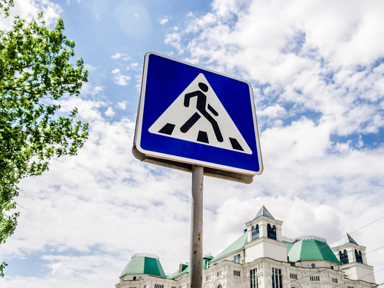 В Астрахани убрали пешеходный переход от Братского сада к Кремлю