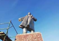 Памятнику Ленину, установленному в центре Барабинска, скоро исполнится 100 лет