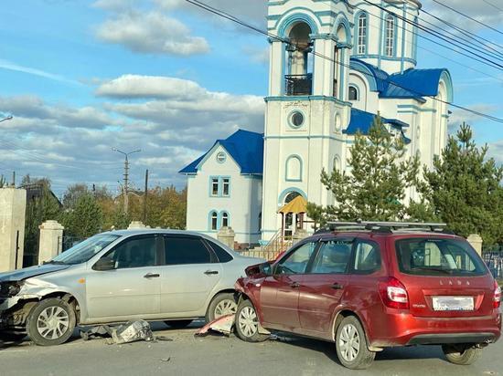 Две «Лады» в Туле не поделили Одоевское шоссе