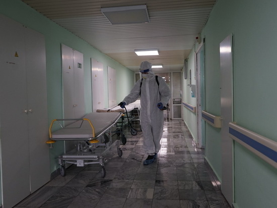 Военные начали дезинфицировать больницы Екатеринбурга