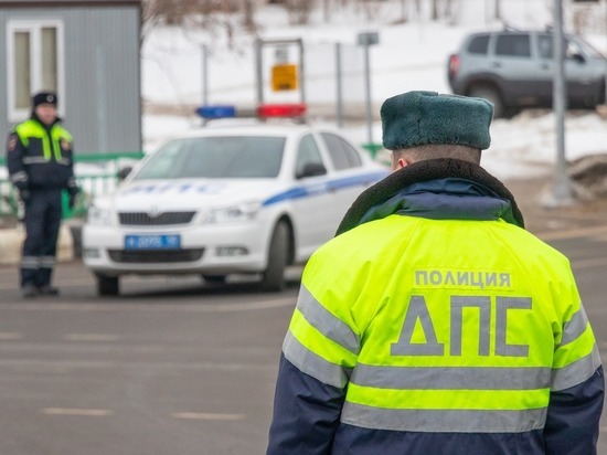 В Ивановской области автомобиль врезался в столб, погибли 4 человека