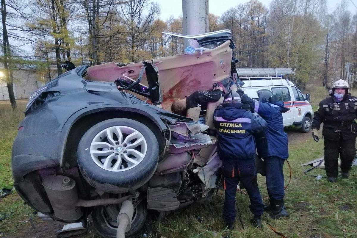 Жуткая авария в Иванове унесла жизни трех парней и девушки - МК Иваново