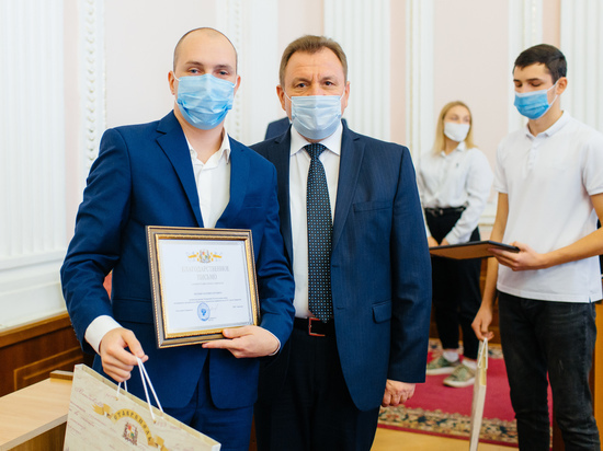 Более полутора десятков спортсменов получили награды в мэрии Ставрополя