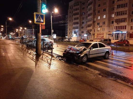 ДТП на Советской улице в Костроме: оба трезвые, но разъехаться на пустой улице не смогли