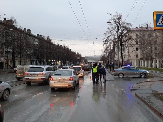 В Новосибирске водитель маршрутки задавил женщину на «зебре»