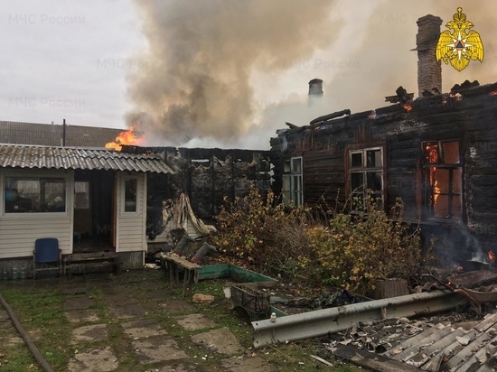 В Сухиничах сгорел жилой дом