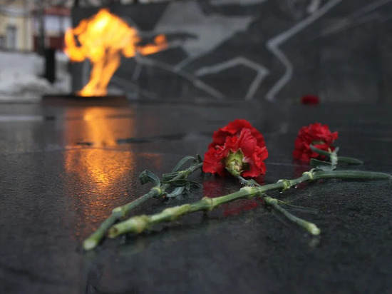 В Новом Уренгое площадь с Вечным огнем защитят от вандалов камерами видеонаблюдения